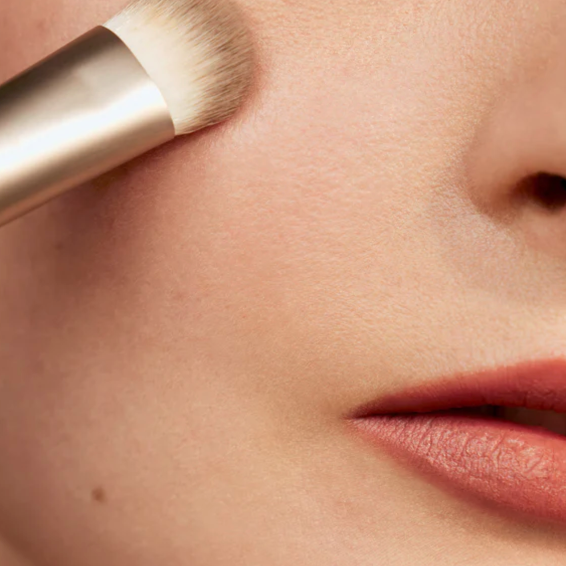 ROSE INC.: 5 Tips to Calm Skin Redness Before Makeup