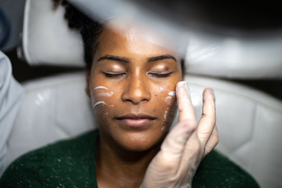 Women's Health Here's What To Expect From A Glycolic Acid Peel, Say E The L.A. Facialist