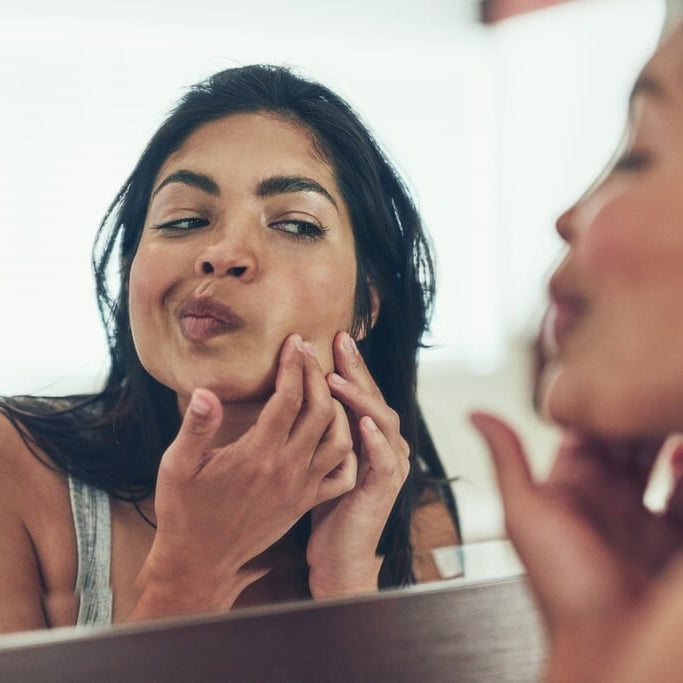 POPSUGAR: TEMPTED TO SQUEEZE THOSE BLACKHEADS? HERE'S HOW TO DO AT-HOME EXTRACTIONS SAFELY