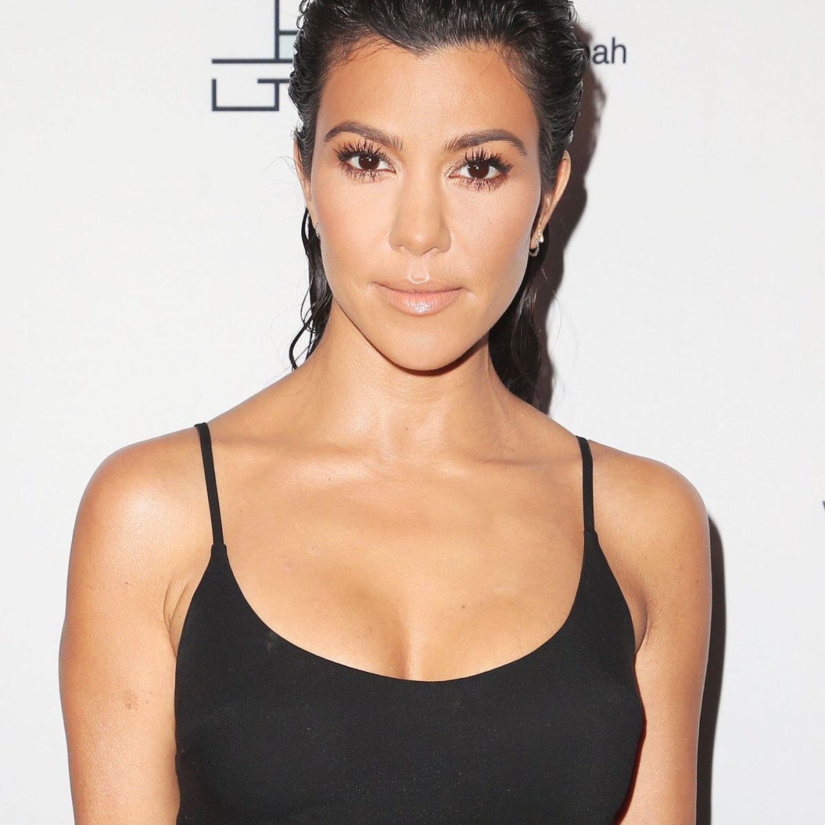 US WEEKLY: KOURTNEY KARDASHIAN’S FACIALIST CANDACE MARINO TELLS US HOW TO GET RADIANT SKIN