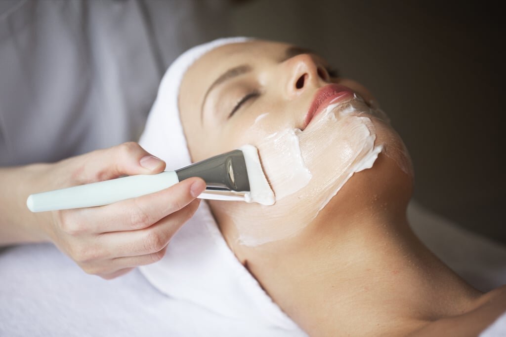 POPSUGAR: ONCE SPAS REOPEN, WILL IT BE SAFE TO GET A FACIAL AGAIN? A CELEBRITY AESTHETICIAN EXPLAINS
