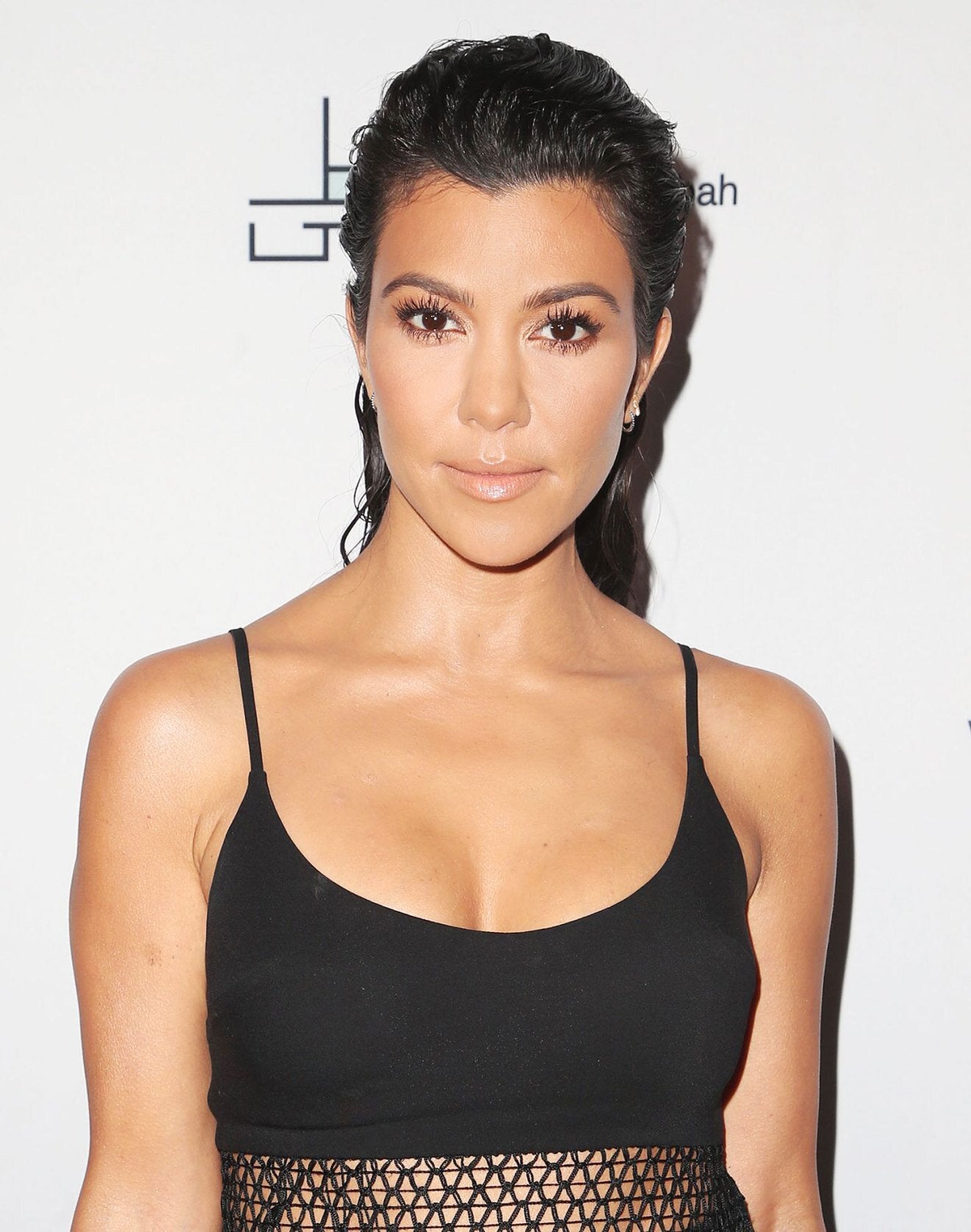 US WEEKLY: KOURTNEY KARDASHIAN’S FACIALIST CANDACE MARINO TELLS US HOW TO GET RADIANT SKIN