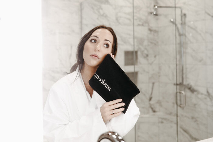 FABFITFUN: FOLLOW THESE 8 STEPS TO POP YOUR PIMPLES AT HOME, ACCORDING TO A CELEBRITY ESTHETICIAN