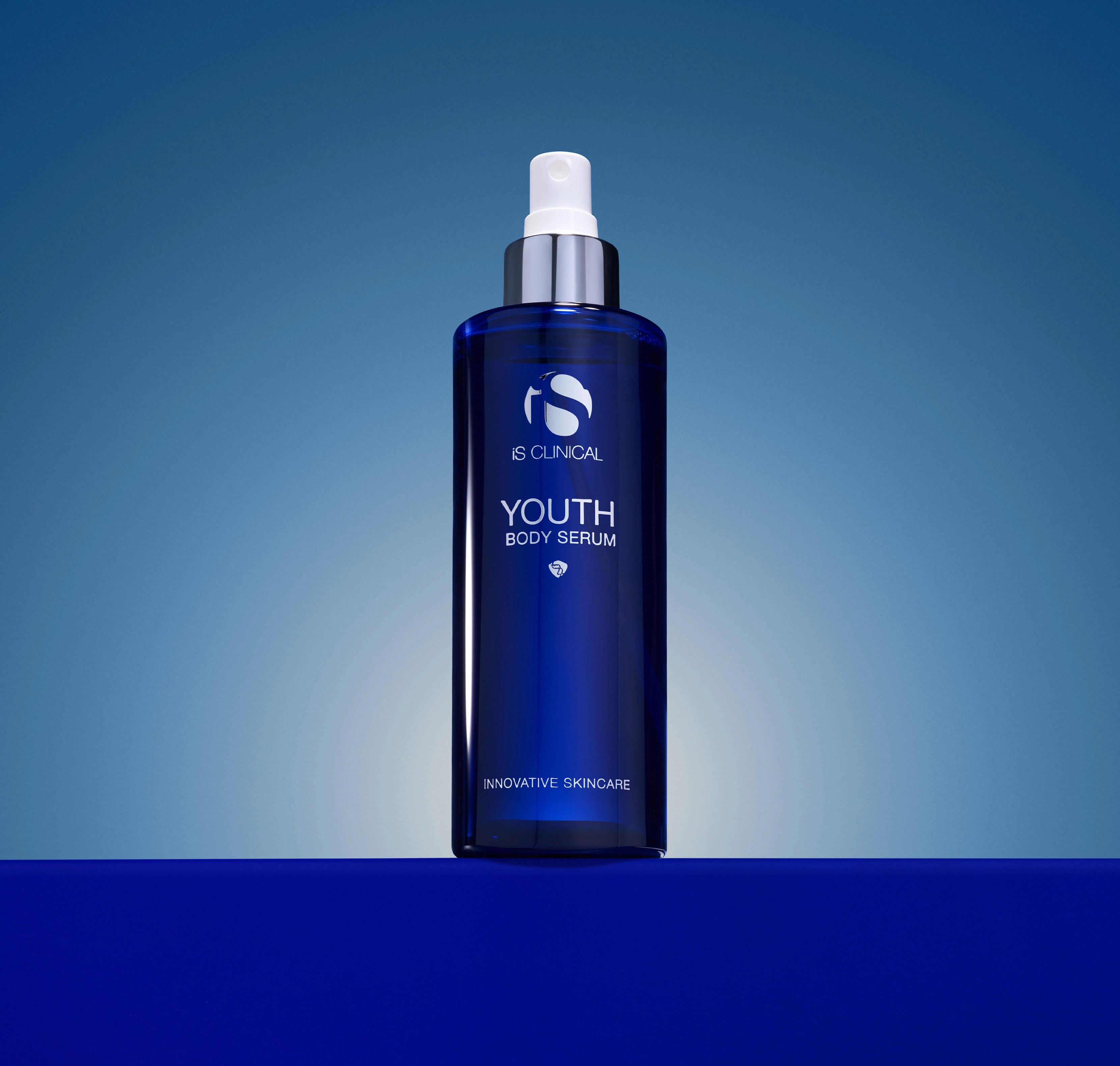 iS Clinical Youth Body Serum, refreshing, lightweight spray-mist body serum that absorbs