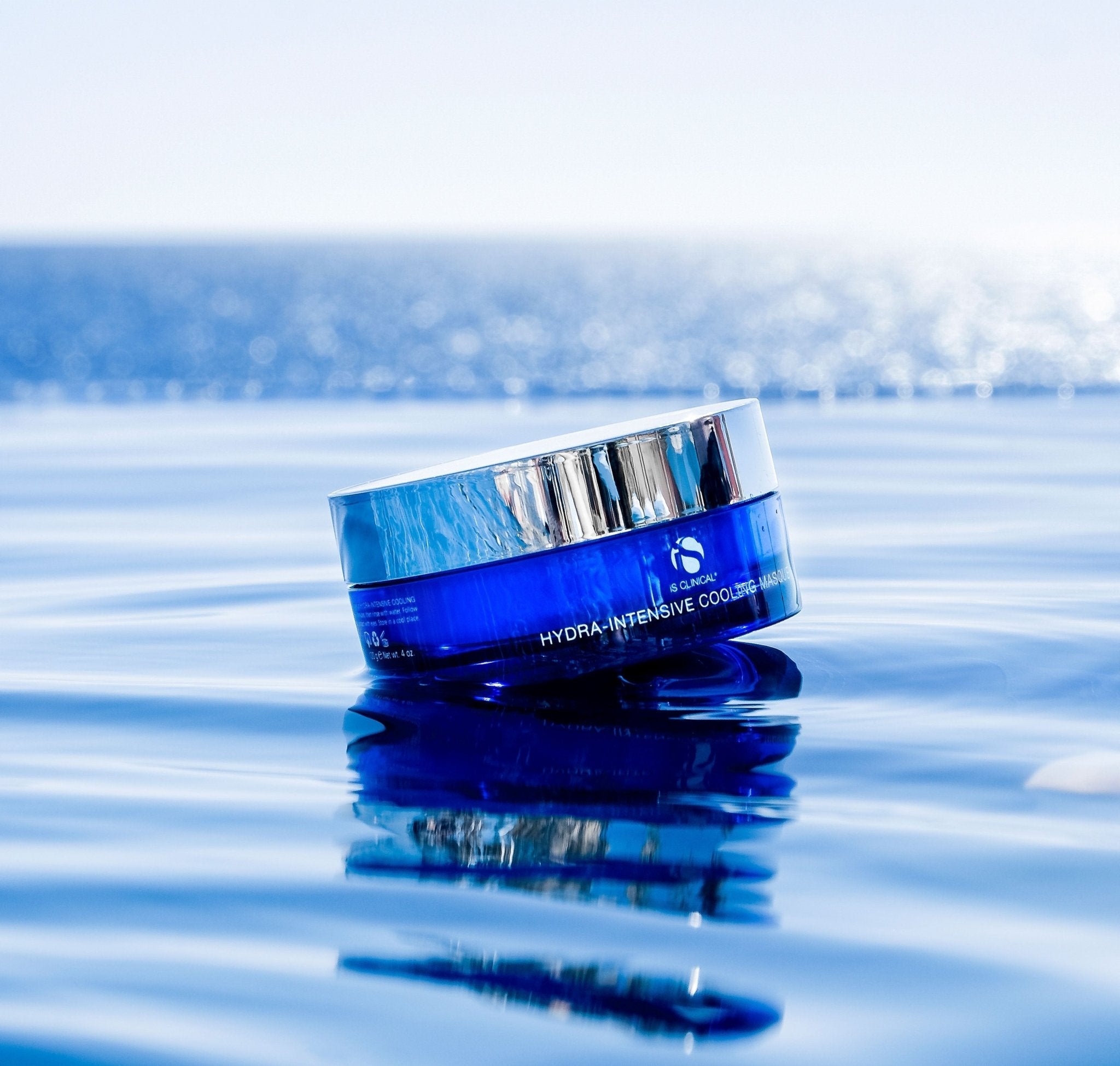 iS Clinical Hydra-Intensive Cooling Masque lifestyle