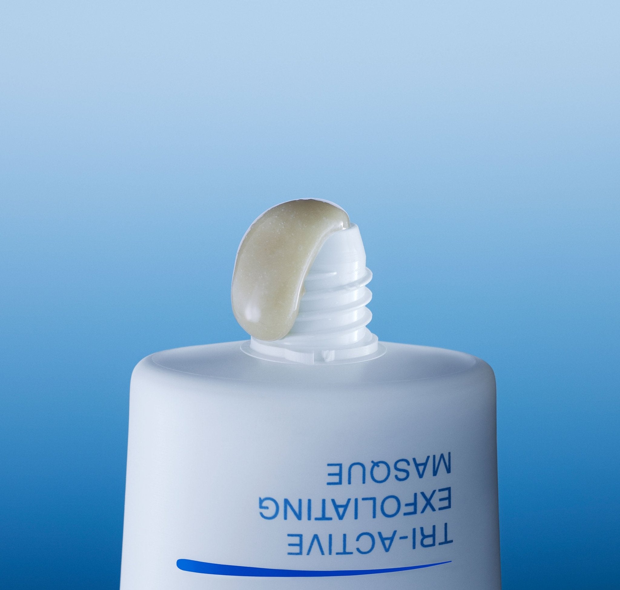 iS Clinical Tri-Active Exfoliating Masque texture
